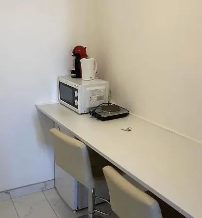 16 M2 Apartment *